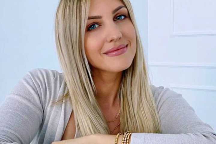 Sarah Harrison - Influencerin, Mutter und vieles mehr