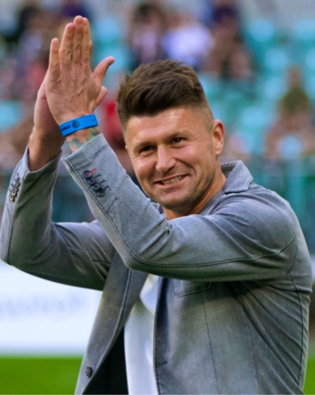 Piotr CWIELONG  contact info