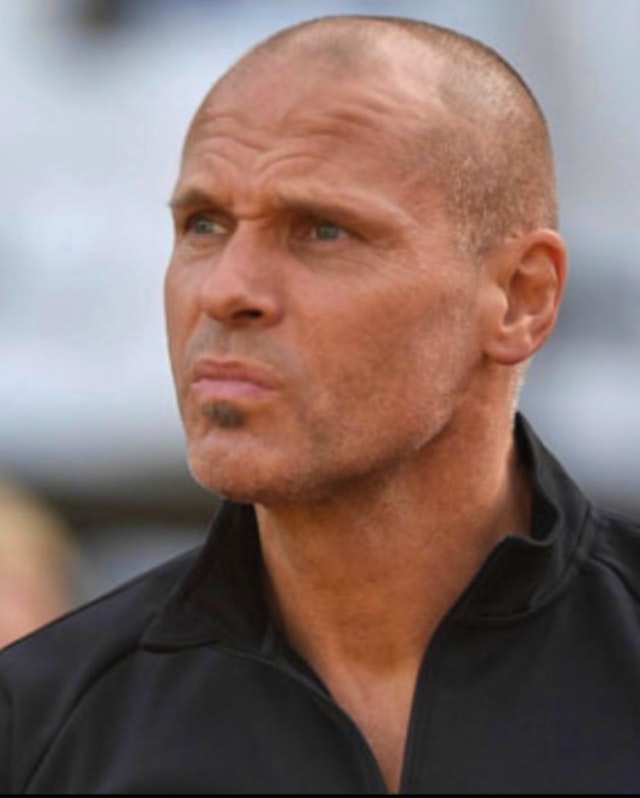 Thorsten  Legat  contact info