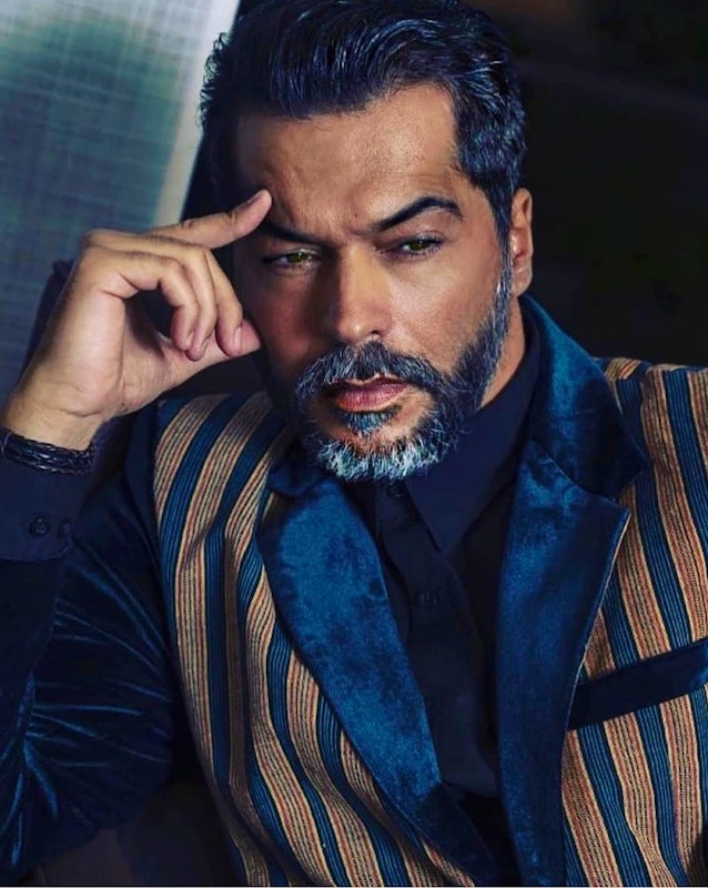 Aurelio Savina contact info