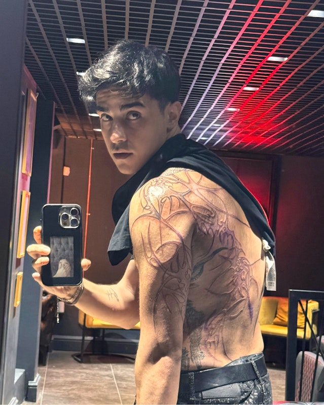 Özgür Deniz Cellat  contact